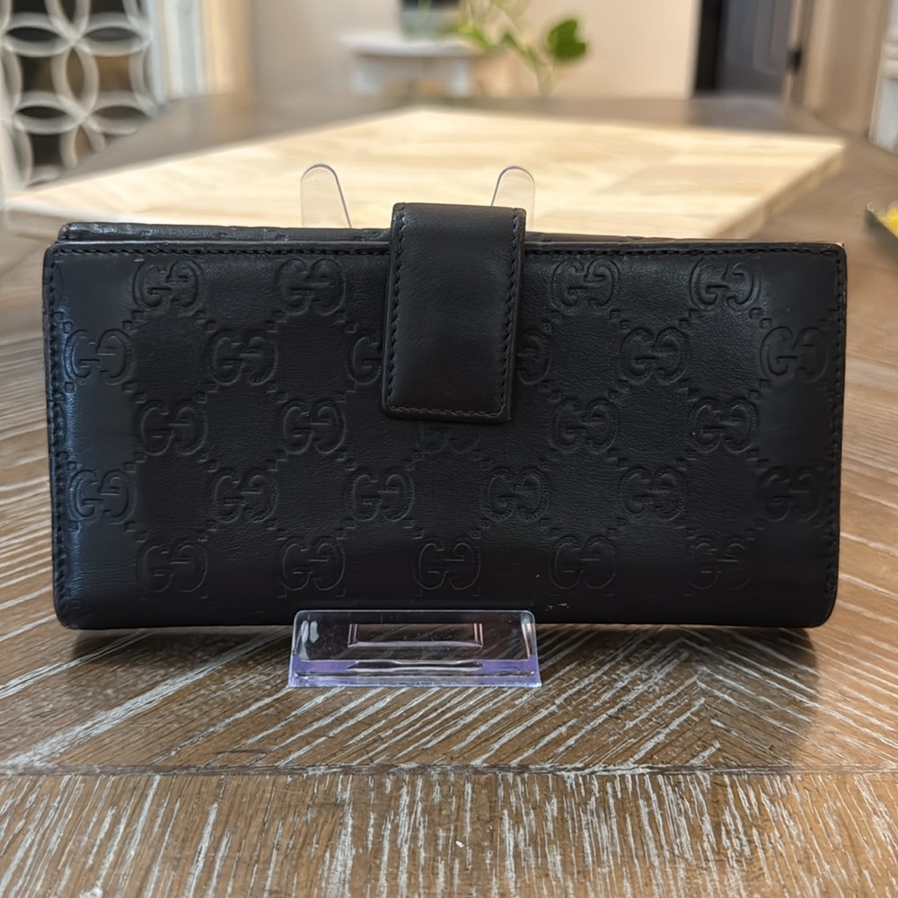 Gucci Black Embossed Leather Wallet - Picture 2 of 10